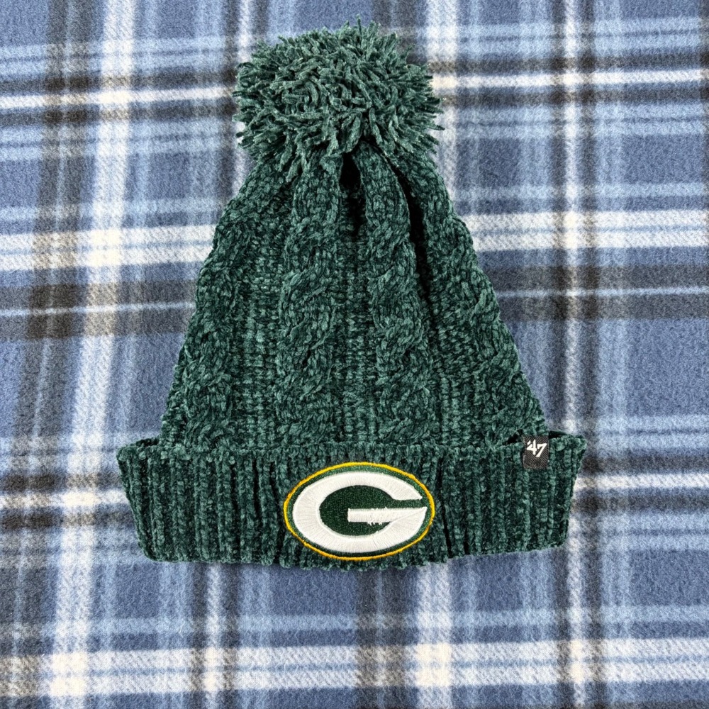 47 Brand Green Bay Packers Womens Chenille Cable Knit Pom Beanie Hat NFL Green